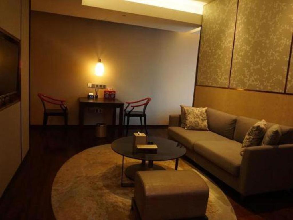 แมซอง นิว เซ็นจูรี โฮเทล ตงกวน Hotel ภายนอก รูปภาพ