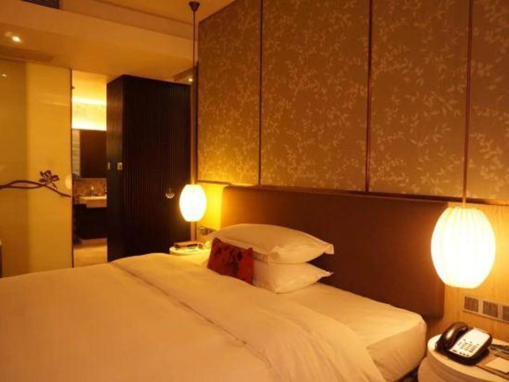 แมซอง นิว เซ็นจูรี โฮเทล ตงกวน Hotel ภายนอก รูปภาพ