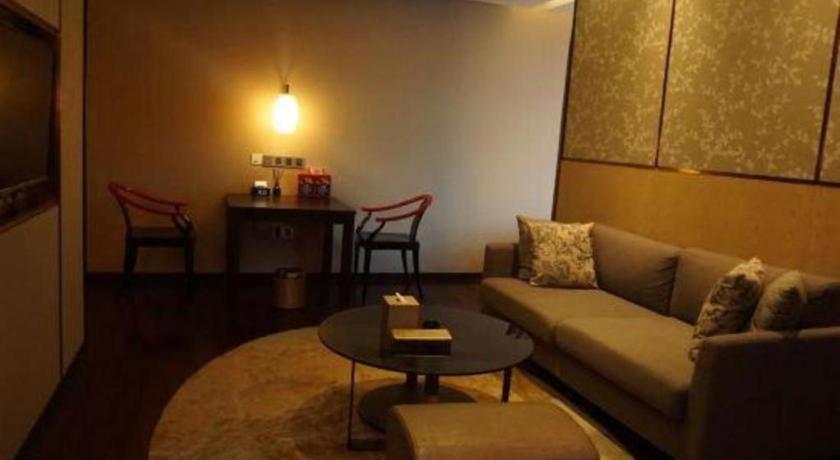 แมซอง นิว เซ็นจูรี โฮเทล ตงกวน Hotel ภายนอก รูปภาพ