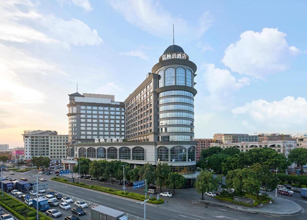 แมซอง นิว เซ็นจูรี โฮเทล ตงกวน Hotel ภายนอก รูปภาพ